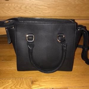 Black Pocketbook
